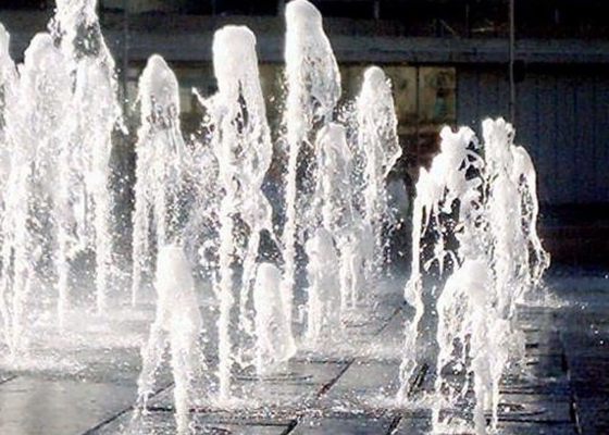 Sepenuhnya Kuningan Menari Kering Fountain Jet Nozel Semprotan Air Vertikal
