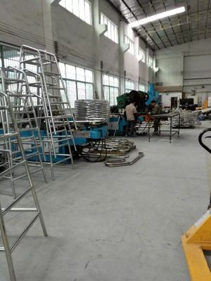 Tangga Kolam Renang Stainless Steel 1.2mm