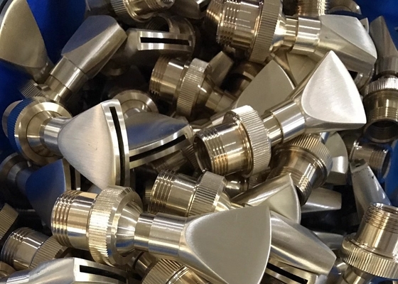 Kuningan Adjustable Direction Fan Fountain Nozzle Jet 35.2gpm Komersial